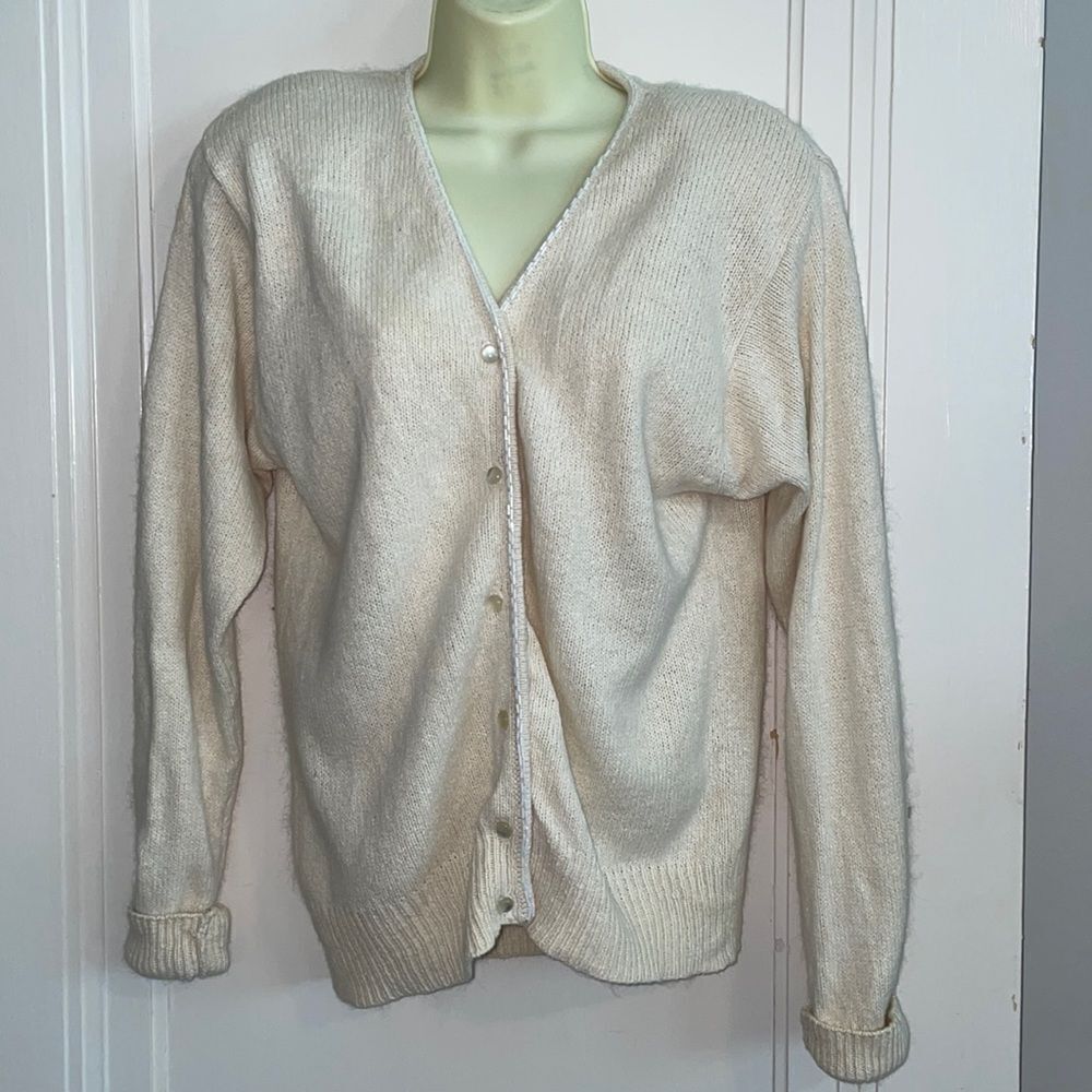 Vintage  80s/90s Lord & Taylor‎ cream/ivory silk/angora cardigan sweater